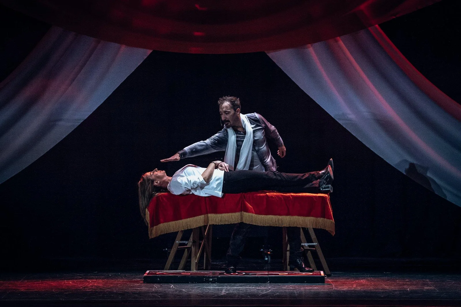 Las apariencias enMAGIAn — Pedro III en escena